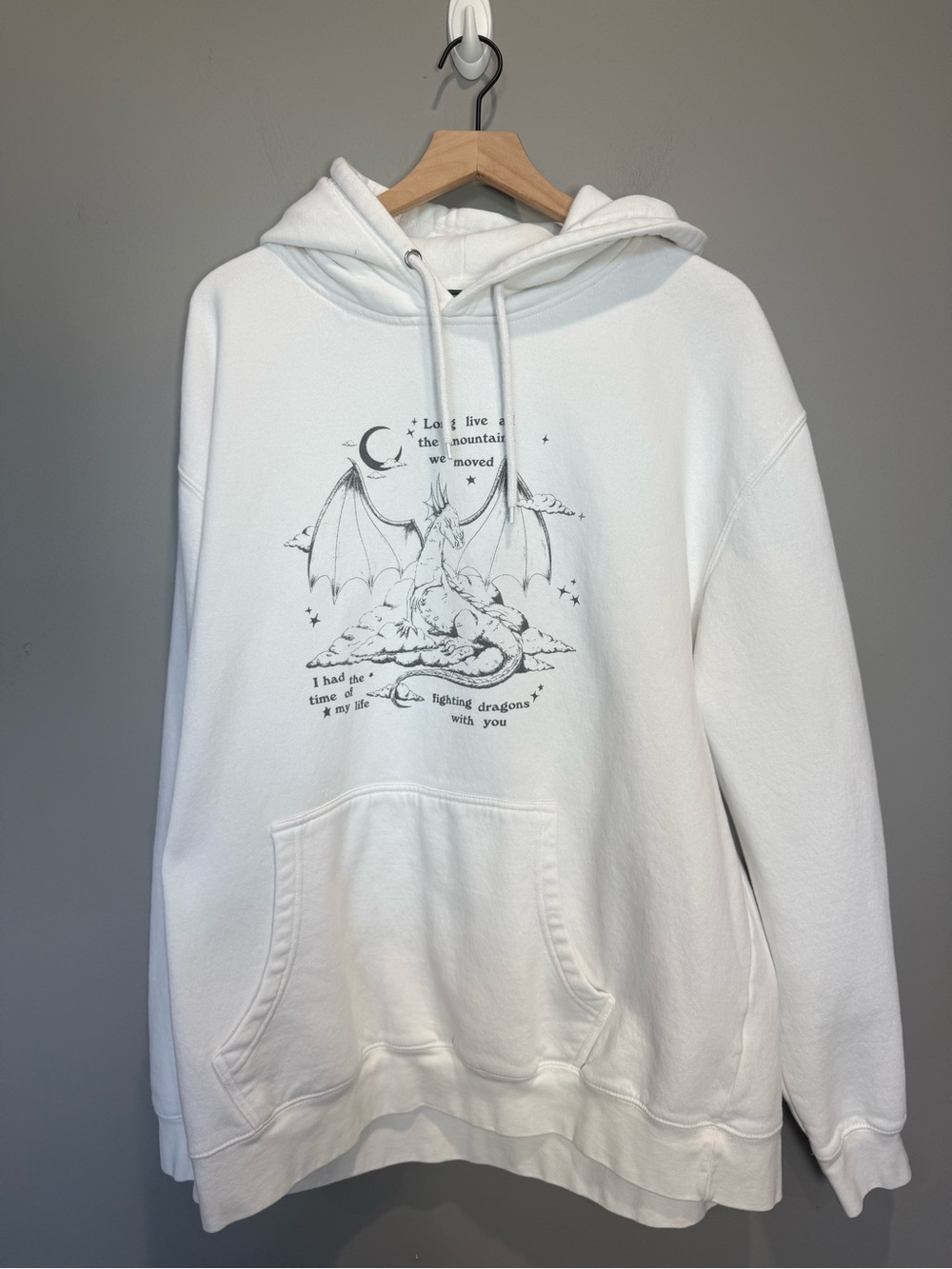 Taylor Swift Fighting Dragons With You White Hoodie XL Speak Now TV Long Live